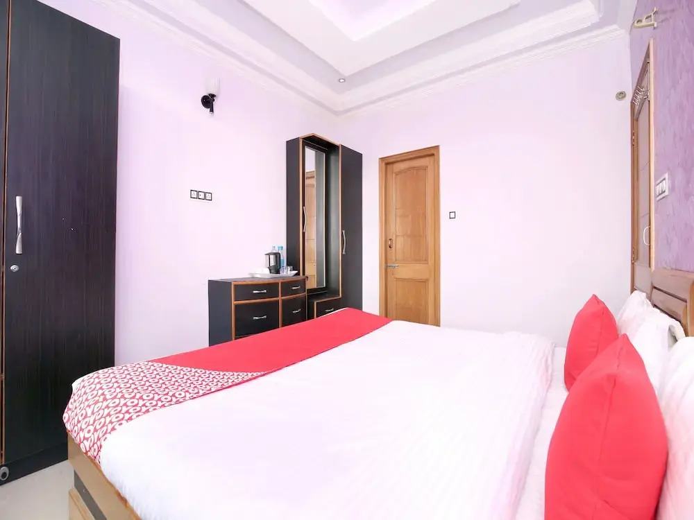 OYO 11905 Home Modern 3BHK New Shimla