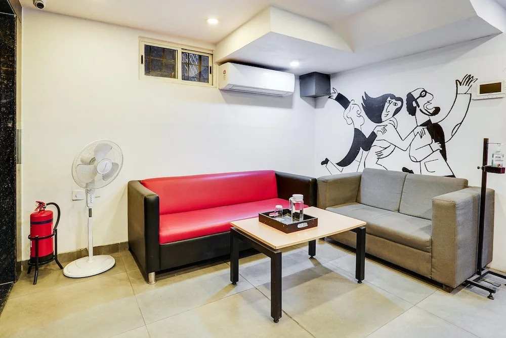 Modern Spacious Room Near Madiwala Lake BTM Layout