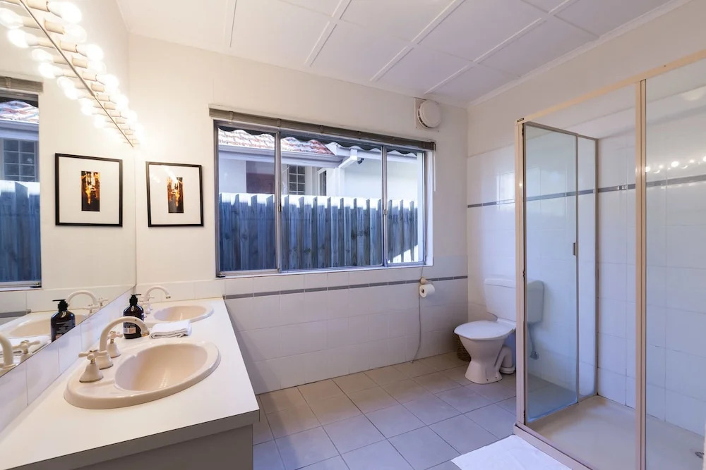 KELLY, 3BDR Northcote House