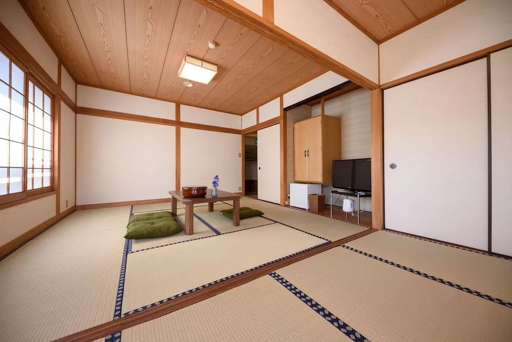 Yufuin Ryokan Okaeri