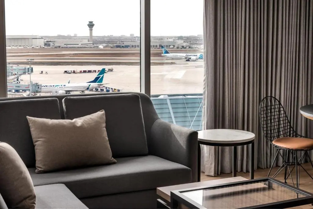 Sheraton Gateway Hotel in Toronto International Airport
