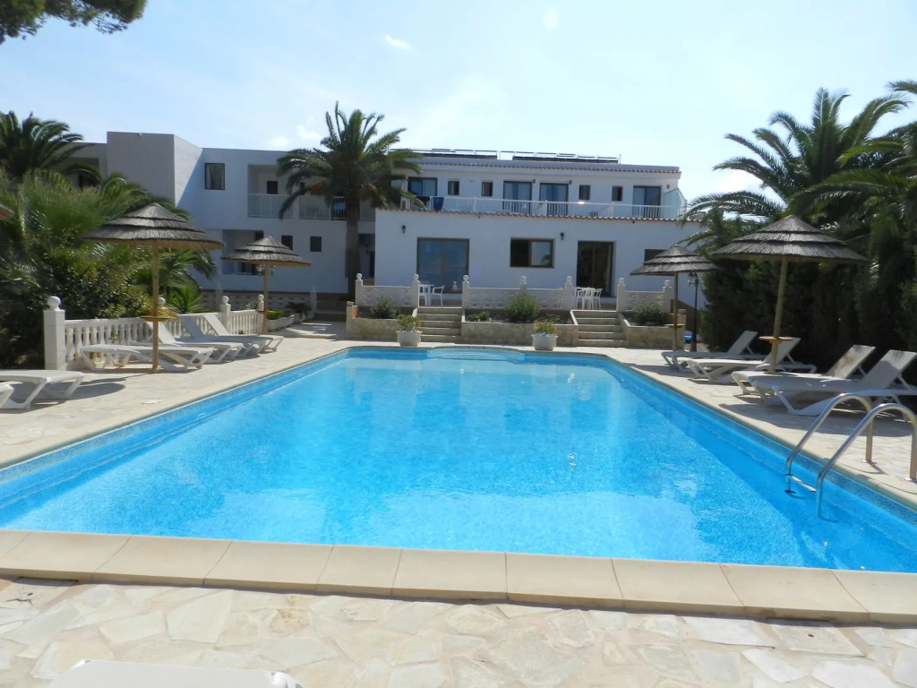 Hotel Lago Dorado