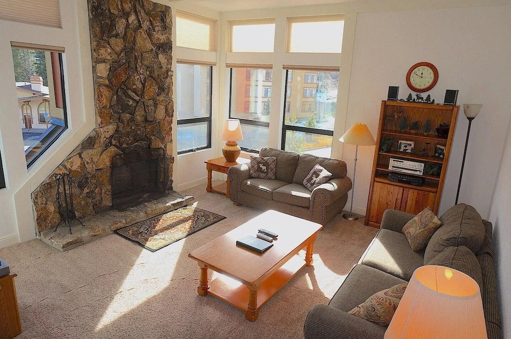 521 2 Bedroom Home