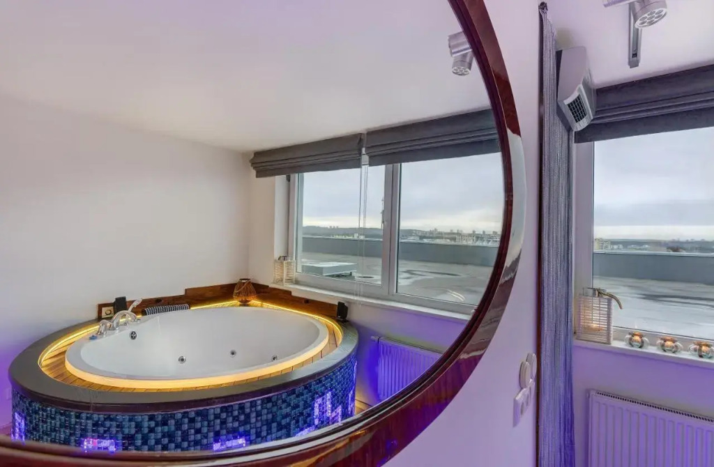 June street Spa apartments
