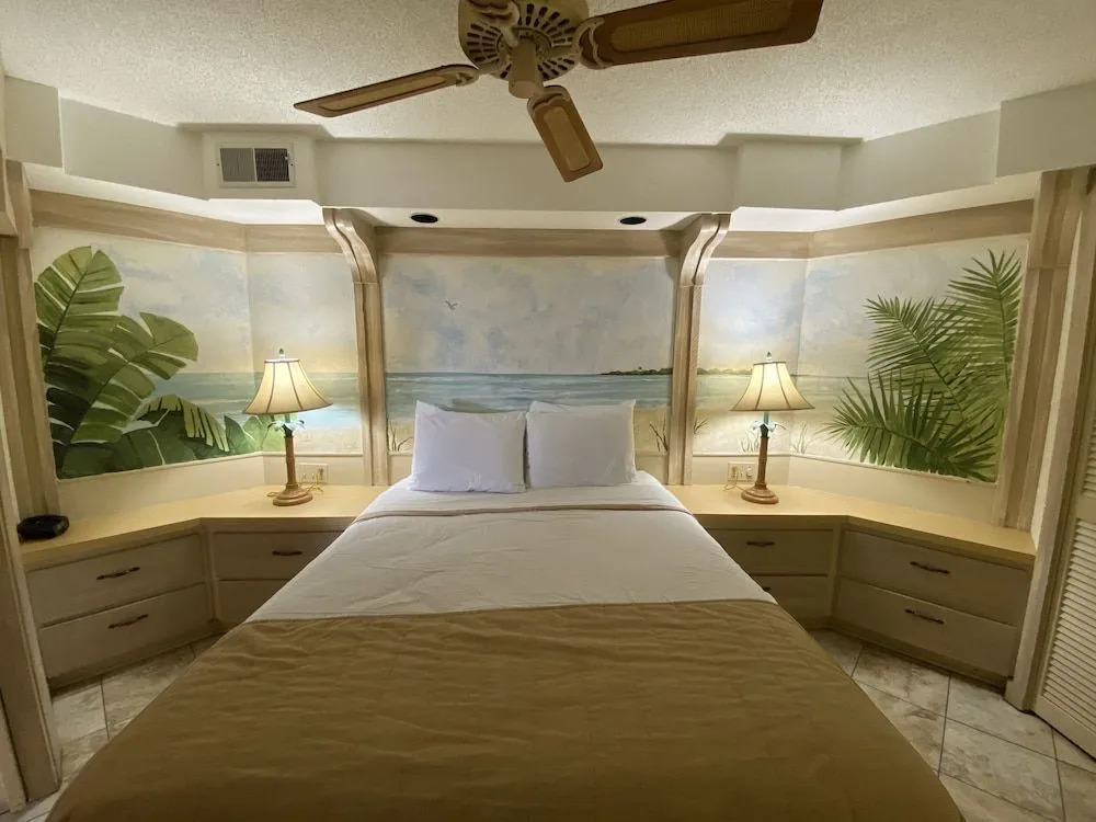 Voyager Beach Club