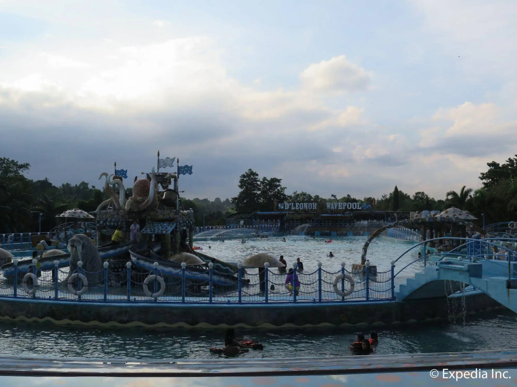D Leonor Inland Resort and Adventure Park