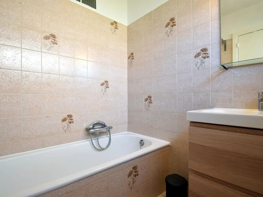 Sandpiper Apartment With two Rooms