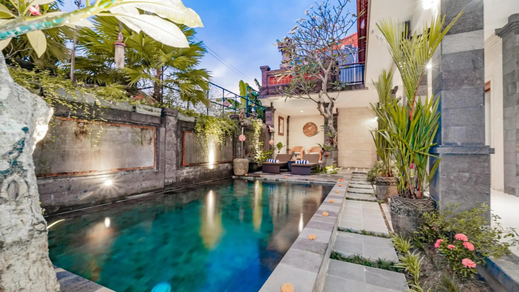 Ayu Sari Guesthouse Ubud by Mahaputra