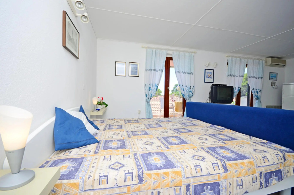 Apartment Dubravka in Banjol - island Rab