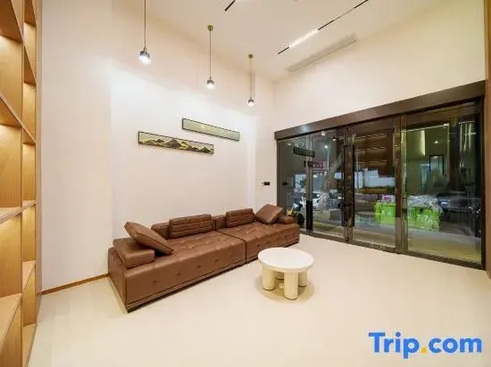 Xishang Mantingju Hotel (Jingdezhen People Square Tao Yang Alley)