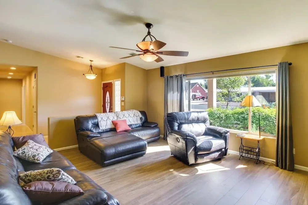 Mesa Retreat: Pool, Hot Tub & Yard Near Downtown