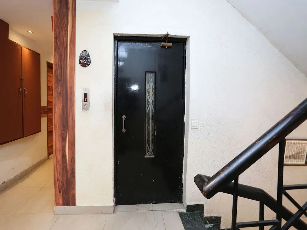 Oyo 13338 Hotel Atithi