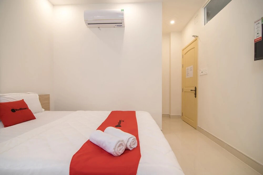 Reddoorz Plus near Big C Truong Chinh