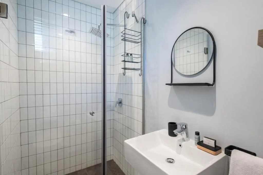 Cosy Couples Retreat Studio Apartment!