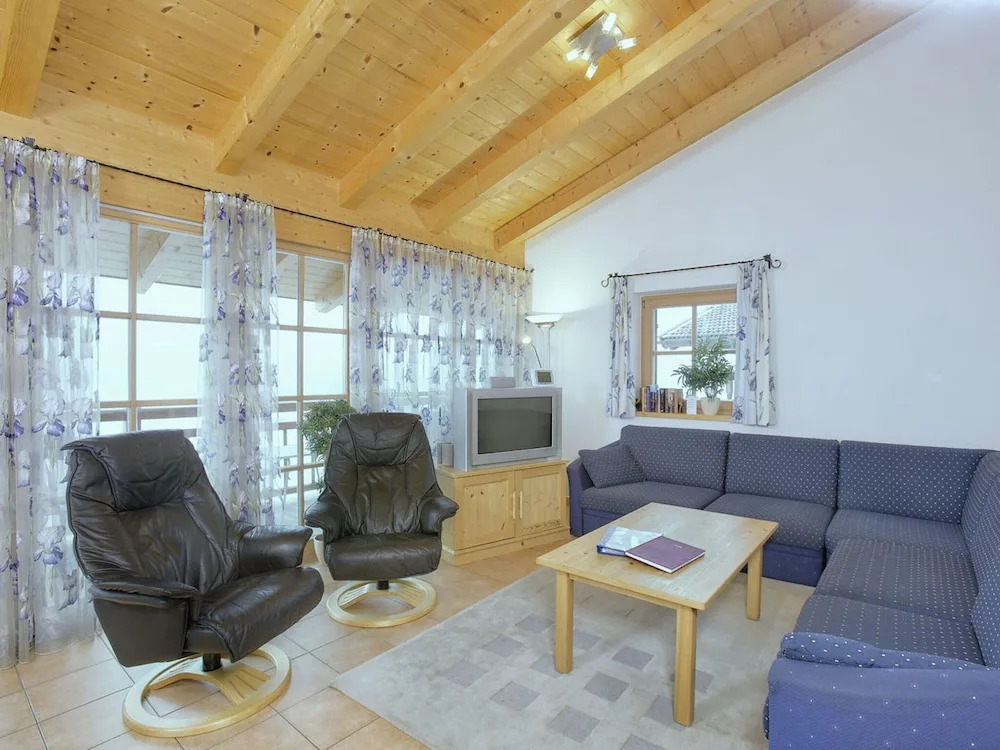 Luxurious Chalet With Sauna in Konigsleiten
