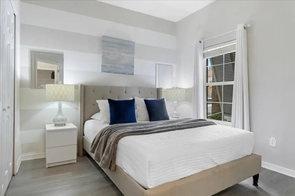 4 Bedrooms 3 Bathrooms Encantada 8549 Bl