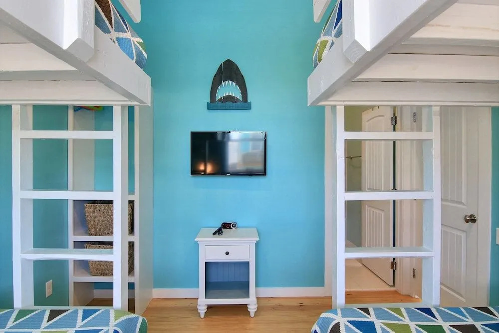 Don't Worry Beach Happy 4 Bedrooms 4.5 Bathrooms Home