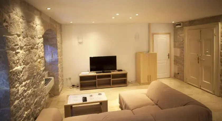 Stoneark Apartments