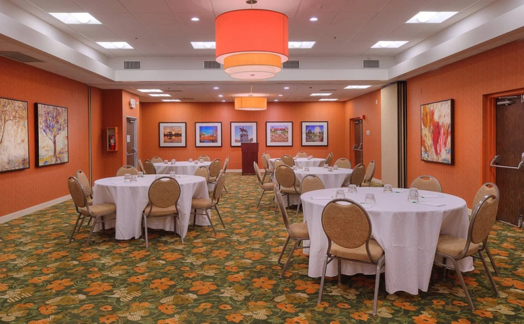 Drury Inn & Suites St. Louis Forest Park