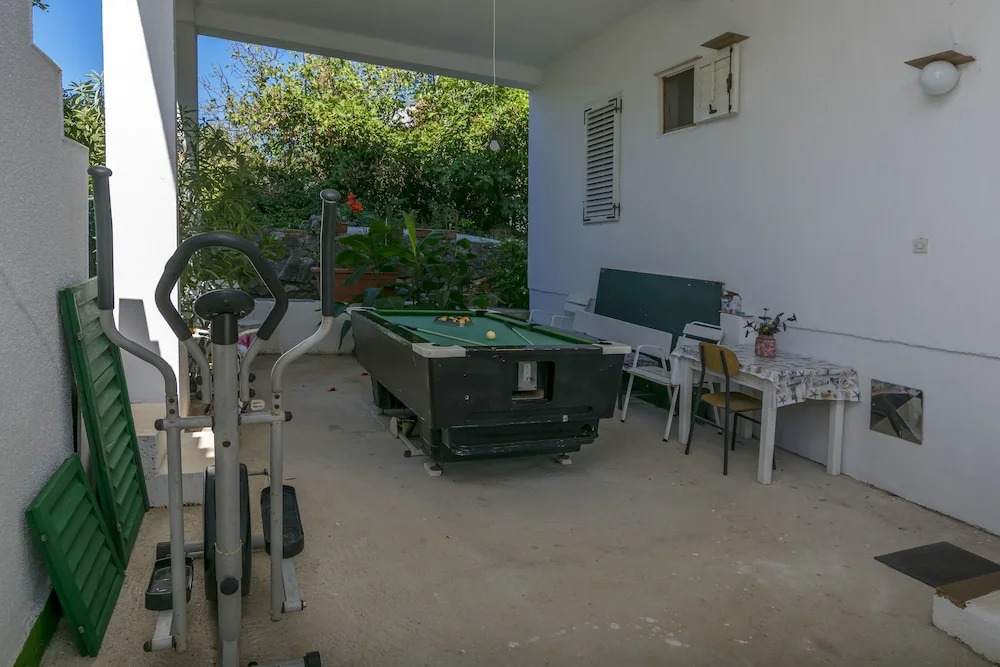 Apartment Garden by the sea