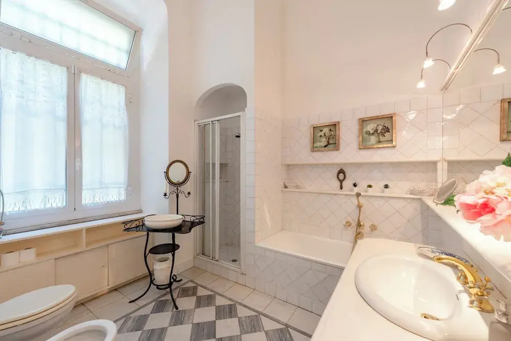 Sea View House Next to Genova Waterfront