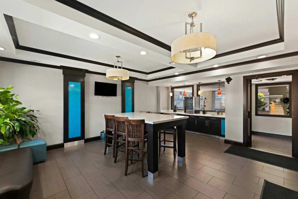 Rodeway Inn and Suites Austin