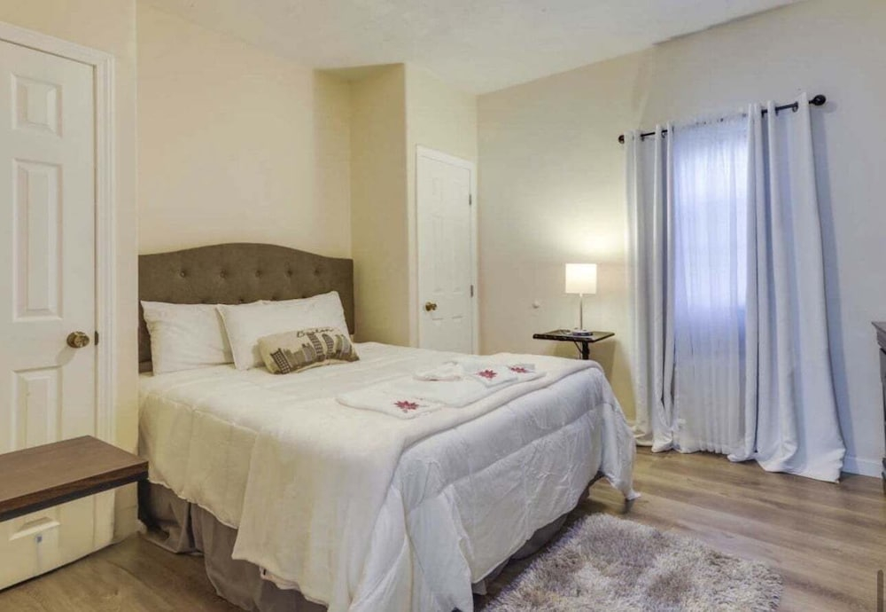 Cozy Adventure Filled Escape Free Parking 2 Bedroom Apts
