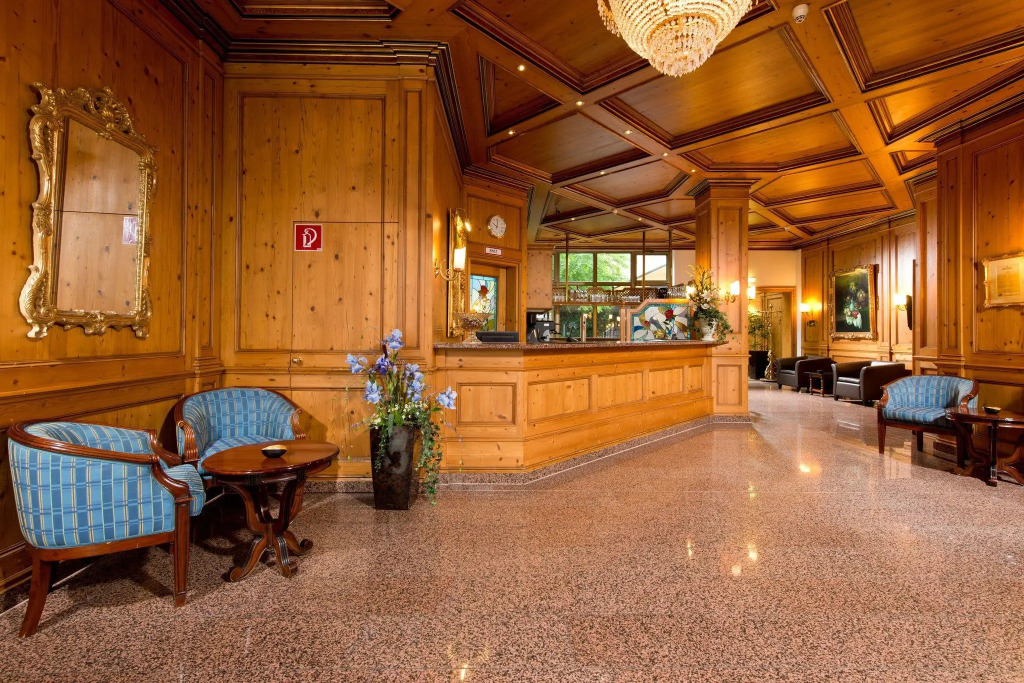 Kings Hotel Center Superior