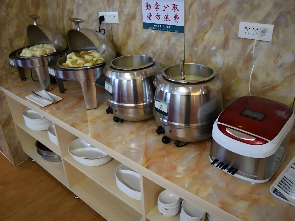 GreenTree Alliance ZhangJiaKou Jingkai District Weisan Road Railway Station Hotel