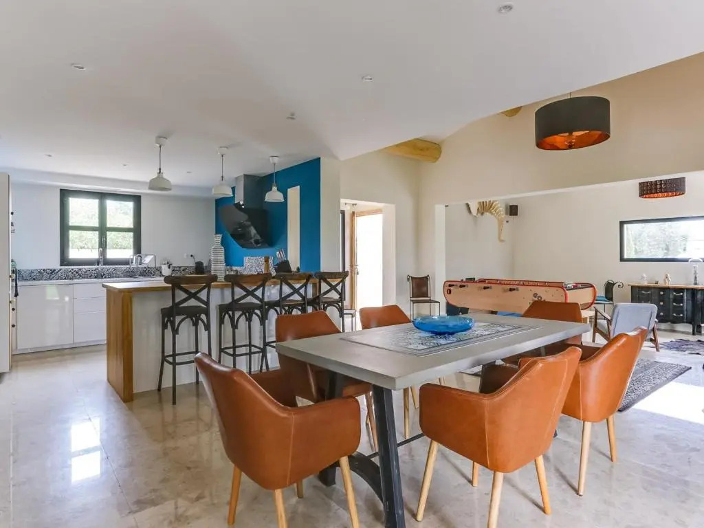 Maison Arles, 6 pièces, 8 personnes - FR-1-599-6