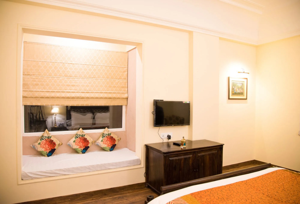 WelcomHeritage Mount Valley Resort Ranthambore