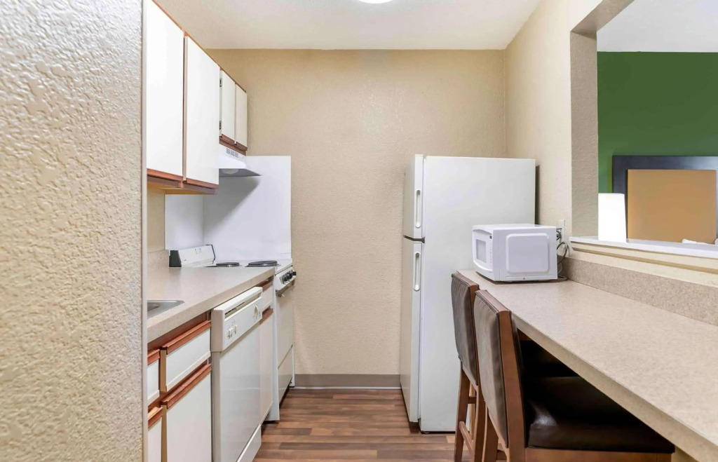 Extended Stay America Select Suites - Detroit - Warren