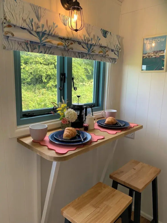 St. Kew Shepherd Huts