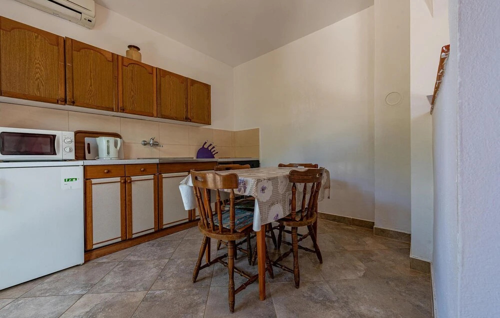 Amazing Apartment in Privlaka With Wifi