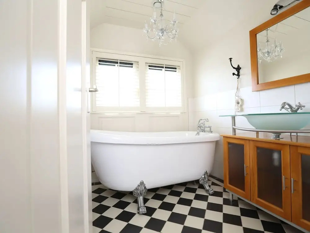 Villa in Wieringer Style with Hot Tub