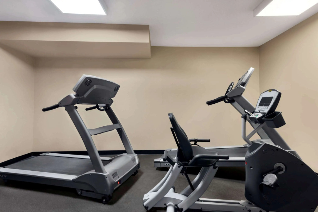 Baymont by Wyndham Sioux Falls North,I-29,Russell St, Airport
