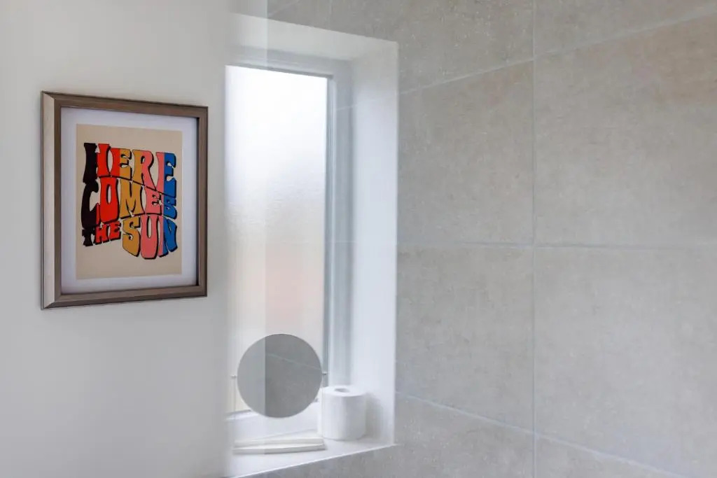 Air Host and Stay - Beautiful new build 3 bedroom house sleeps 5 minutes from LFC 14