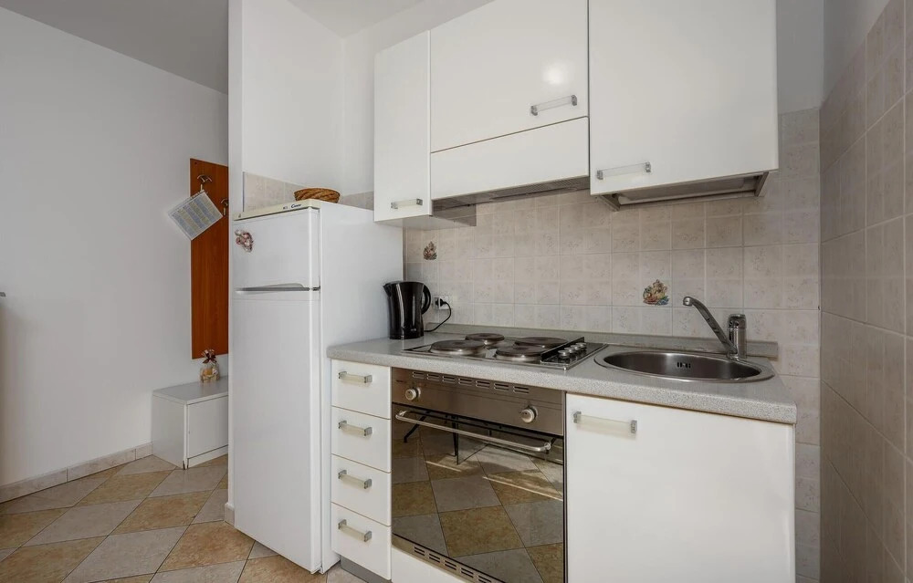 Nice Home in Porec With Wifi and 2 Bedrooms