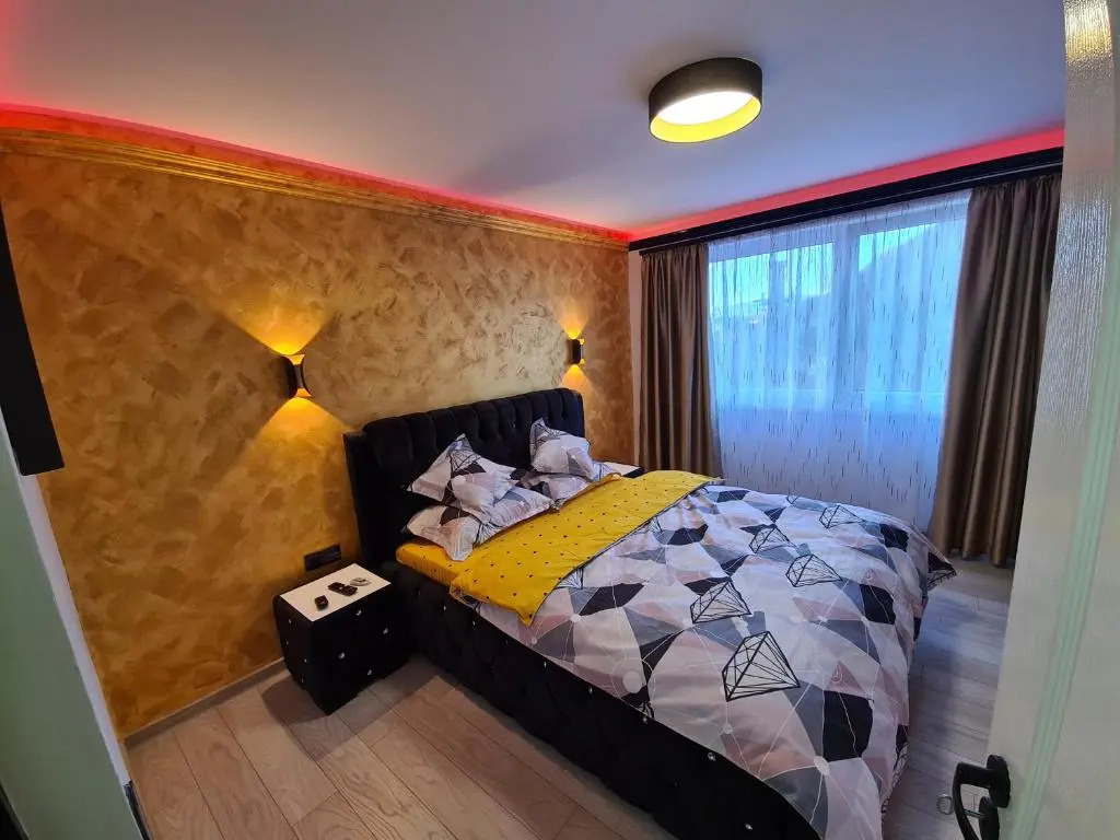 Diamonds House 2