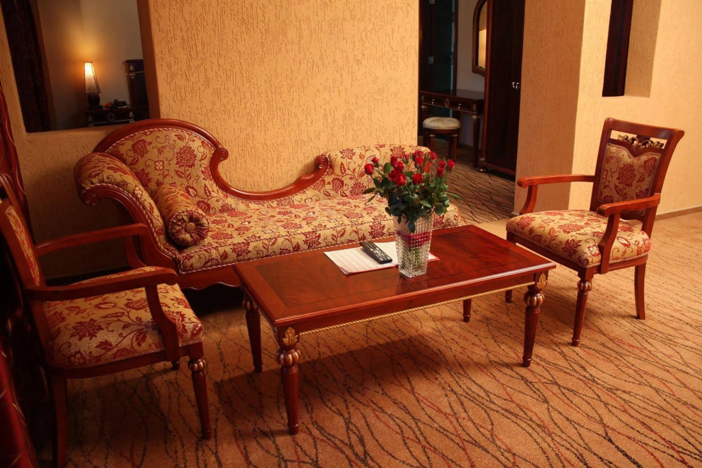 Crossroads Hotel