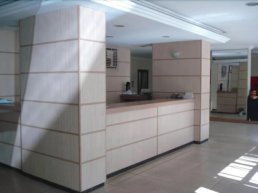 Kingstown Hotel