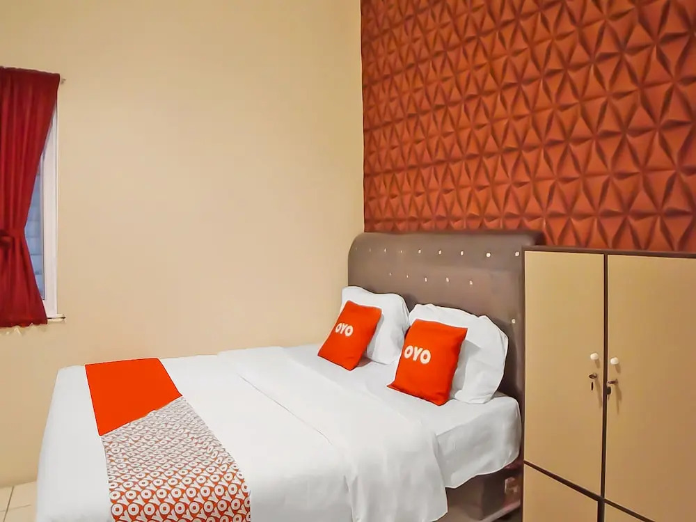 Hotel O N Guesthouse