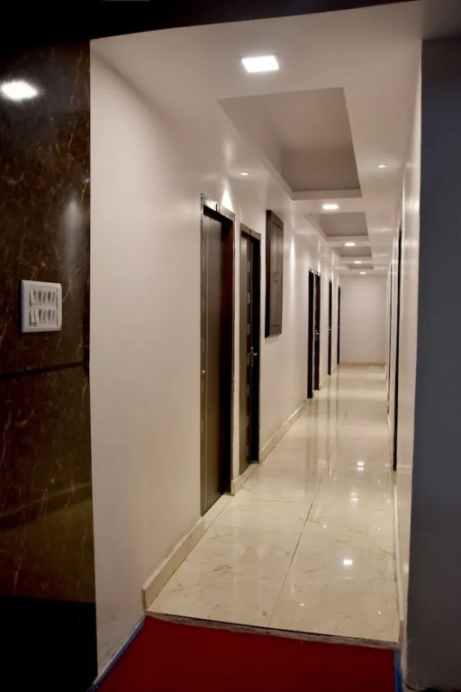 Hotel Maple Inn