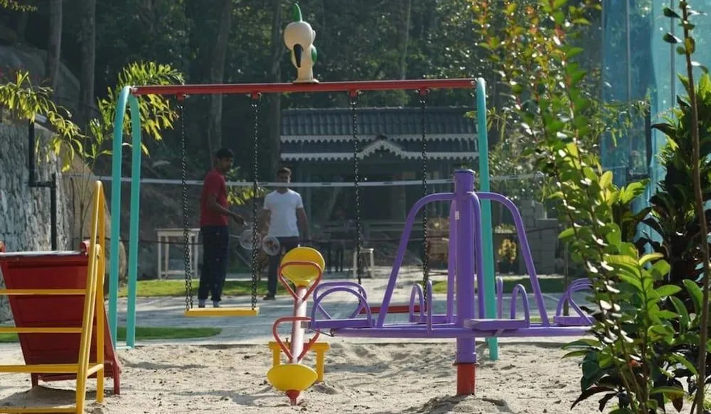 Woodrose Resort