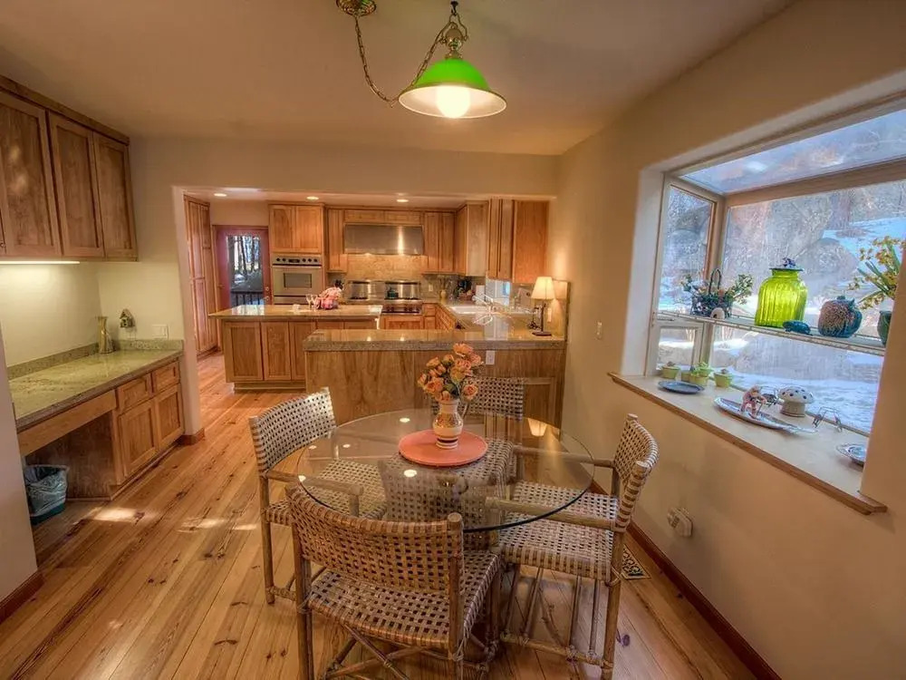 Silver Rock Spectacular Skyland Home 5 Br cabin by RedAwning
