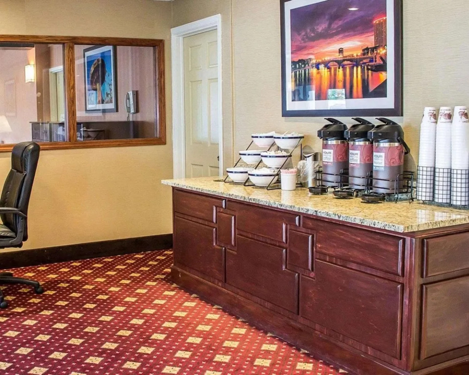 Comfort Inn North