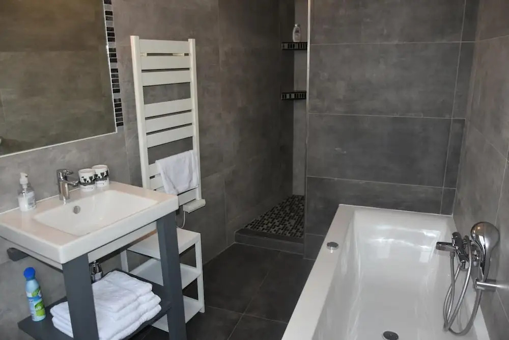 Demeure Les Aiglons, Chambres dhôtes & Spa