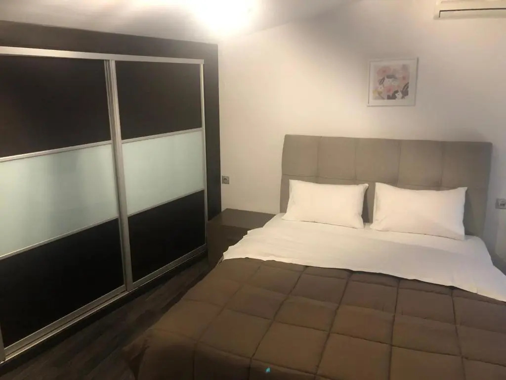 Kritis Apartment