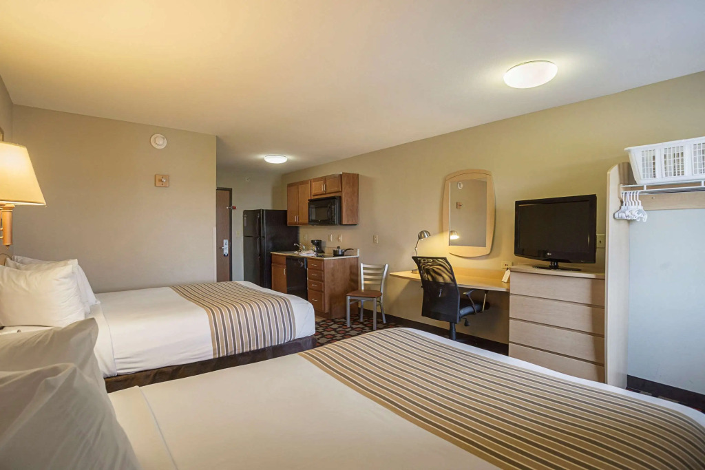 Suburban Studios Clarksville-Louisville North
