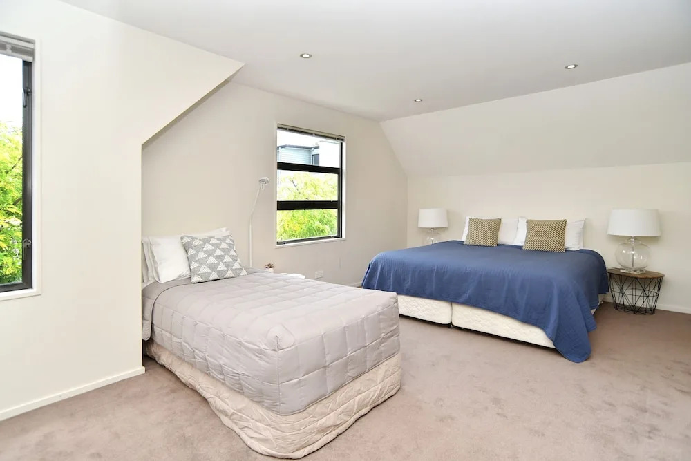Hagley Apartment
